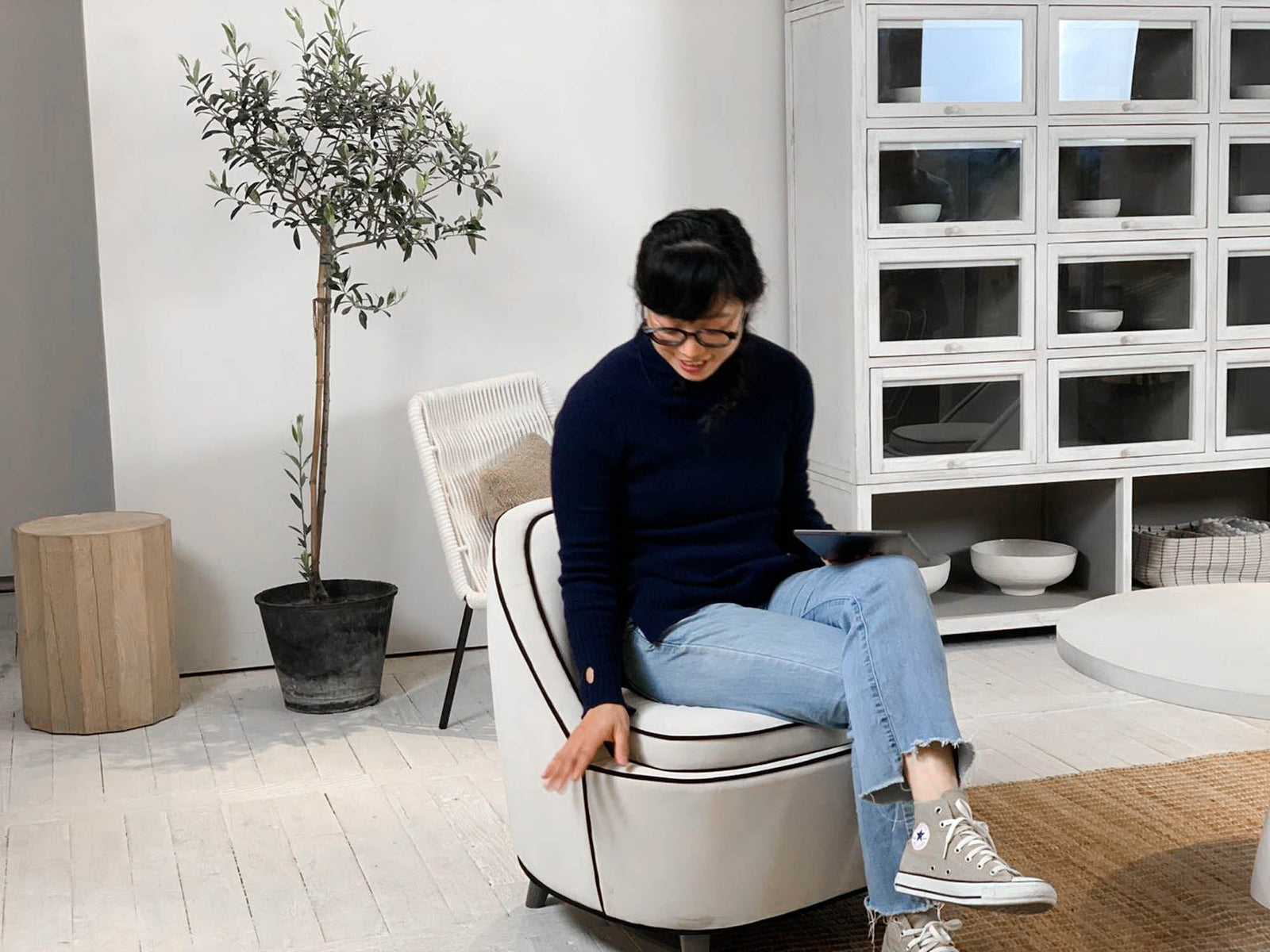 Ebony Club Chair - Ivory