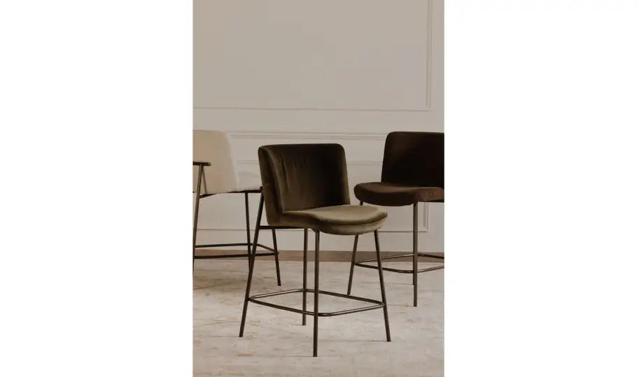 Early Counter Stool Dark Brown
