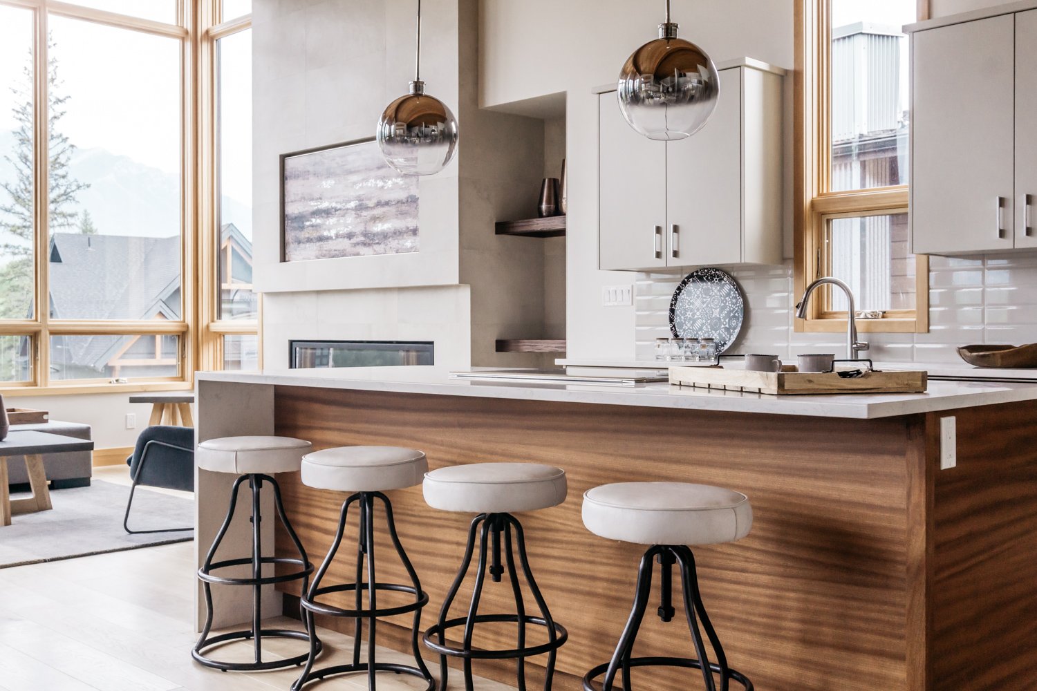 Urban farmhouse bar stools 2025