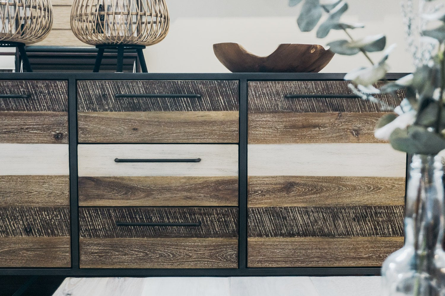A Credenza adds a touch of class to a dining area whilst still providing important storage function. Urban Settler carries credenzas, sideboards and buffets in range of styles and sizes. Browse and shop online. 