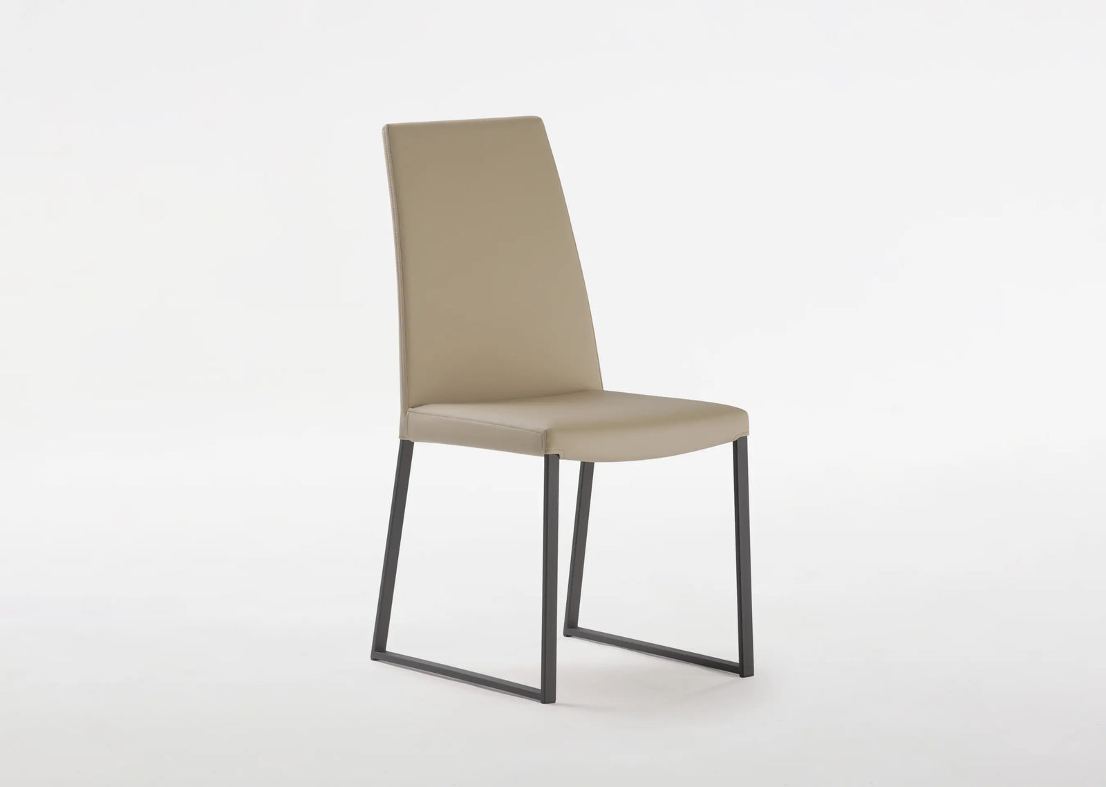 Curvo Dining Chair