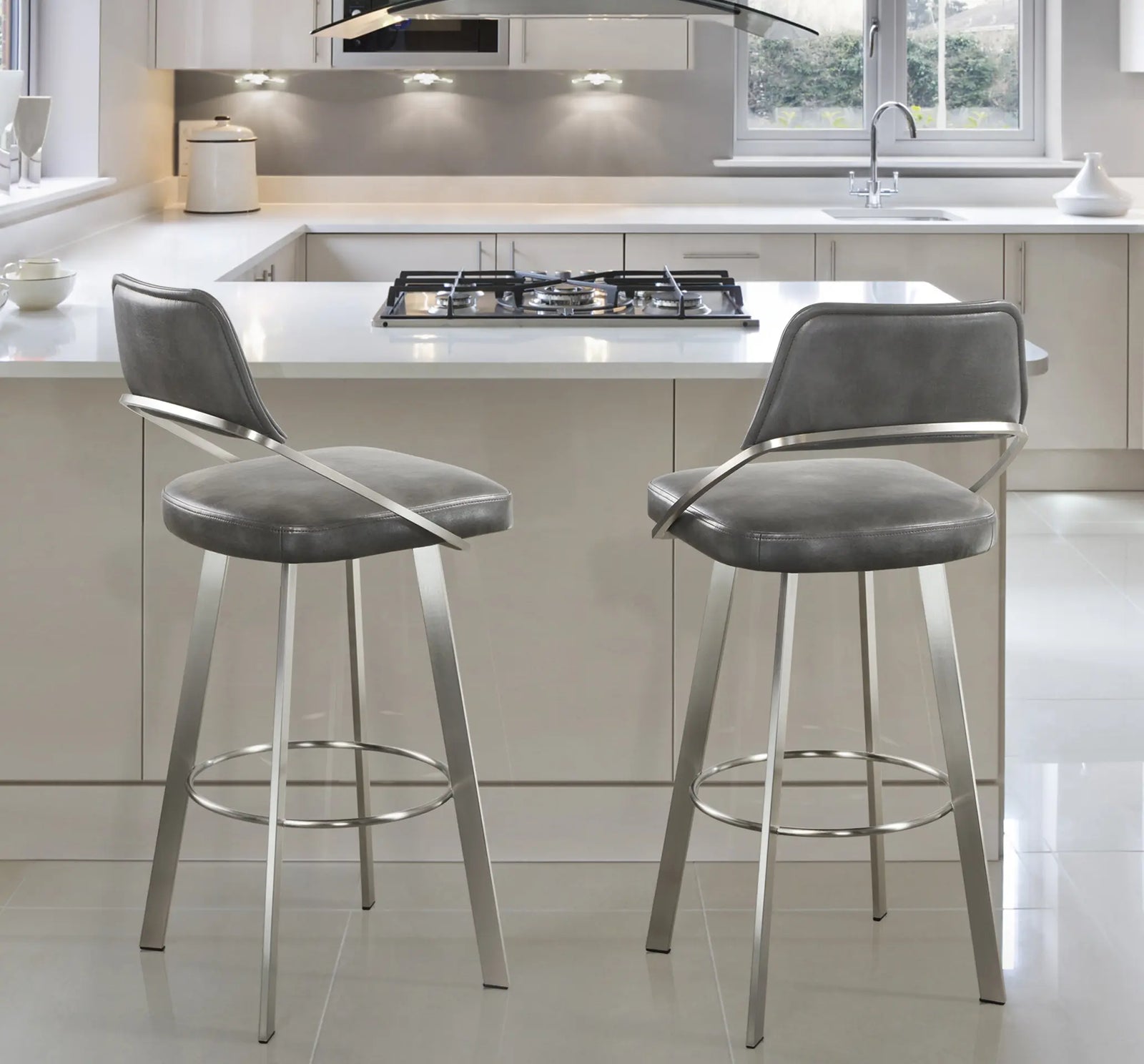 Wish Swivel Stool