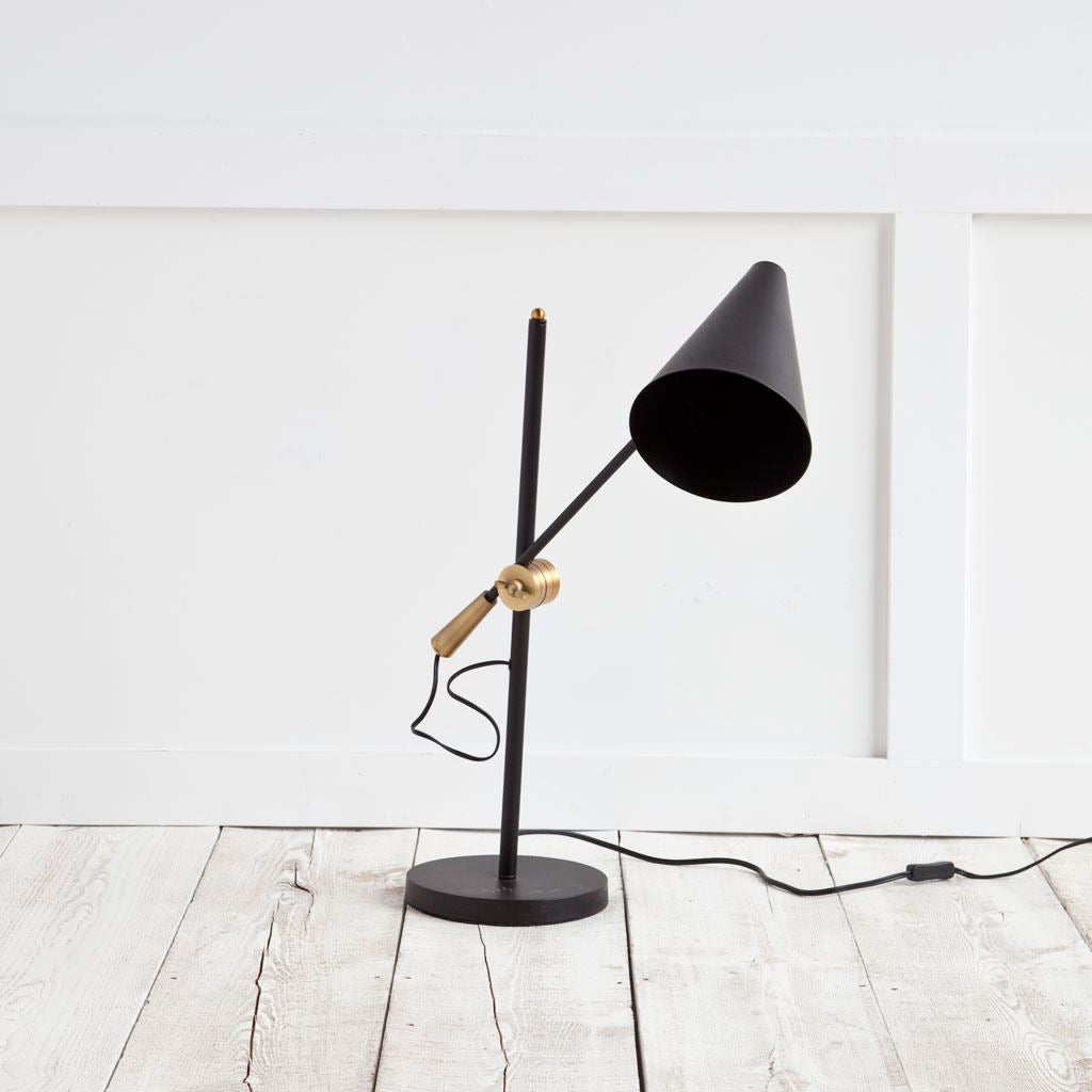Fragon II Desk Lamp | Modern Industrial Table Lamp