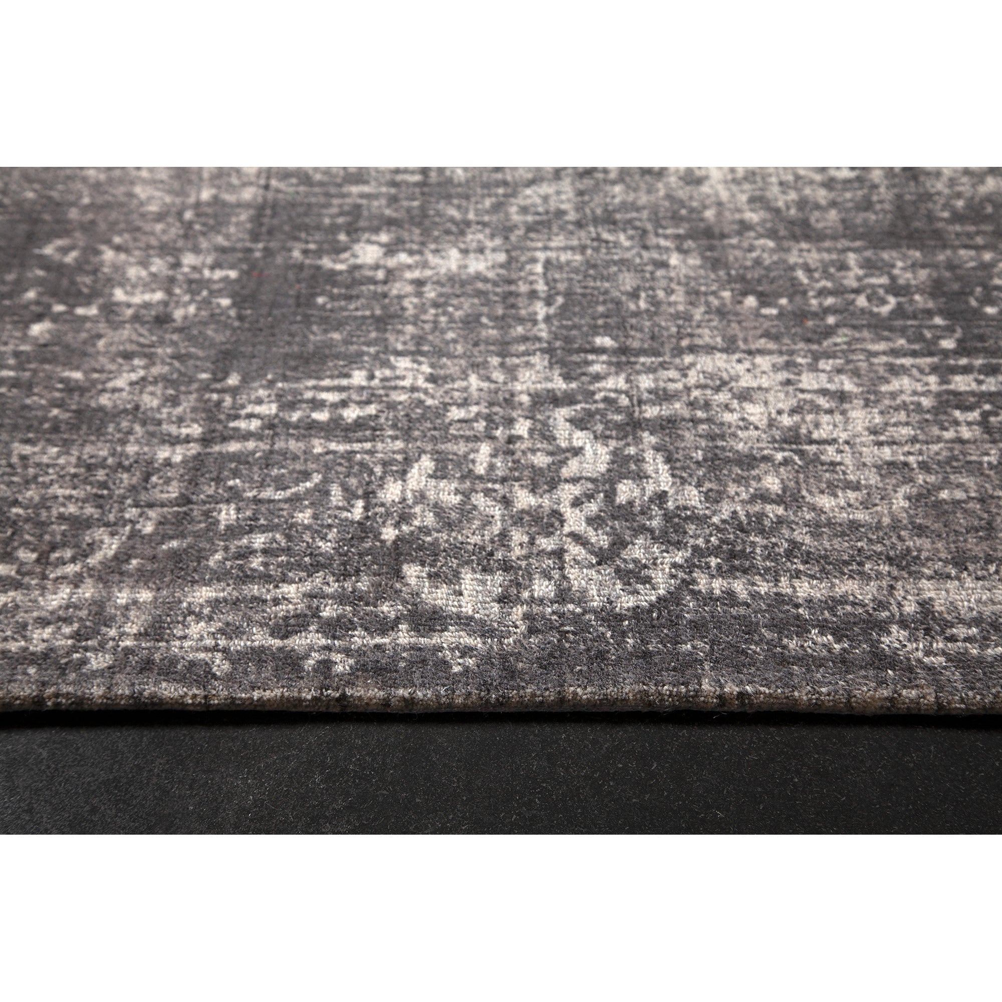 Renwil | Orion | Area Rug | Suits Most Design Spaces